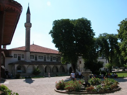 Główny plac Pałacu Chanów krymskich Główny plac Pałacu Chanów krymskich
